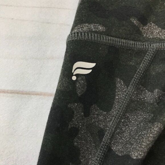 Powerhold by Fabletics Gray Camouflage High-Waisted Leggings XS - Picture 15 of 15